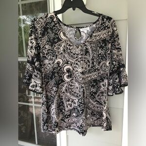 Roommates Paisley WOMENS  STRETCHY  3/4'' SLEEVE, V-NECK, PULLOVER TOP 2X EUC